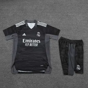 21-22 Real Madrid black goalkeeper 1