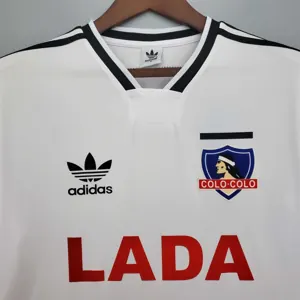 91 Colo-Colo home 2