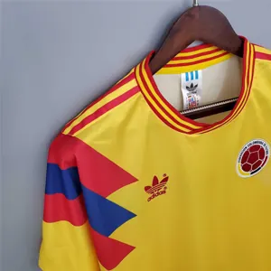 1990 Colombia home 5