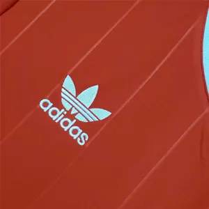 83-84 Manchester United home 1