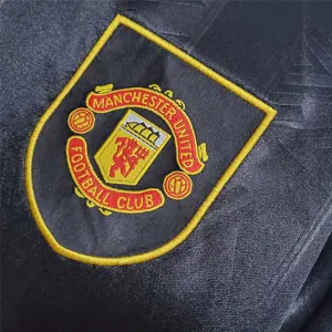 93-94 Manchester United away 5