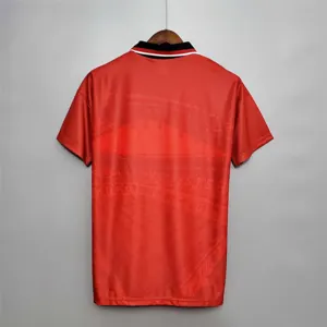 94-96 Manchester United home 4