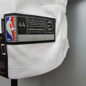 Bryant #24 Lakers Round neck white 4
