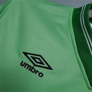 84-86 Celtic away 8