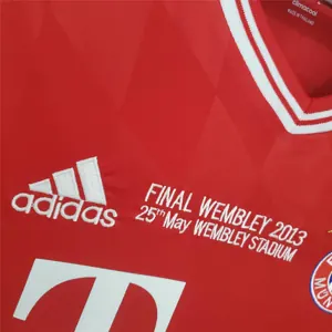 13-14 Bayern Munich Champions League home long sleeve 10