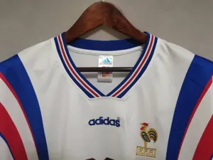 1996 France away 3