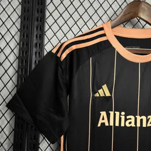 24-25 Bayern Munich Special Edition Black Kit Soccer Uniform AAAAJerseys Dropshipping Yupoo 1